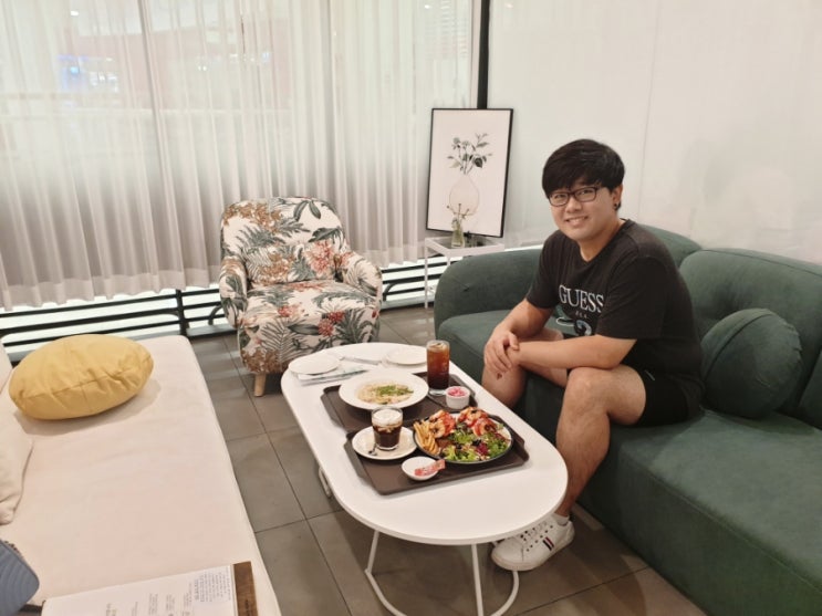 서수원 이마트내에 있는 브런치맛집 모모스테이블