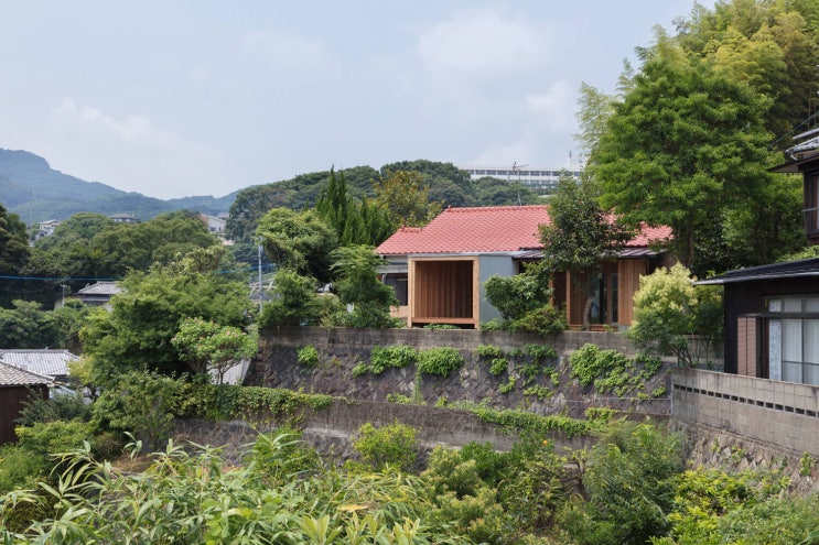 전면 발코니창 활용 돌출 박스 블럭 조각 확장 제안 전면 발코니창 활용 돌출 박스 블럭 조각 확장 제안