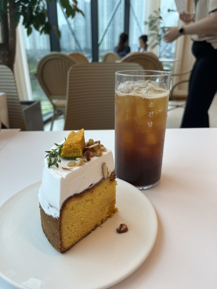  동탄 라크몽 카페 # 동탄 호수공원뷰 케이크 맛집 : 소진담 동탄라크몽점