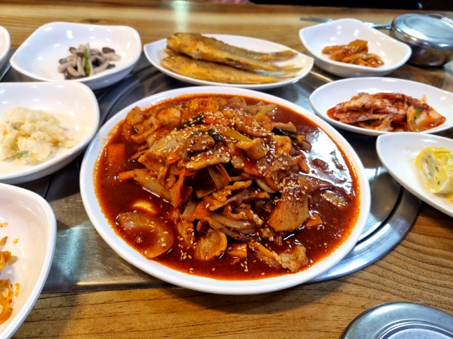 천안 두정동밥집 전주백반야식 내돈후기