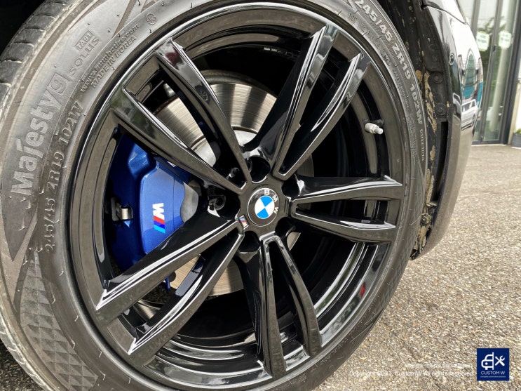 BMW 730Ld 박리 후 블랙유광 휠도색 + 블루 캘리퍼 도색