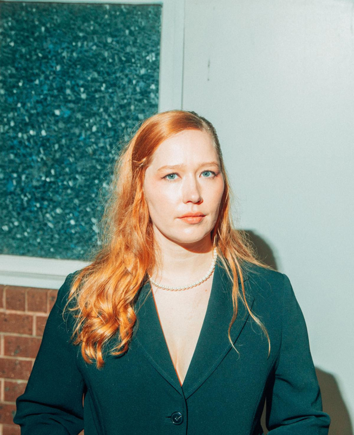  Julia Jacklin, 'Love, Try Not to Let Go' 비디오 영상