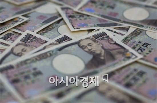 "일본, 한국보다 가난해진다…1인당 GDP 역전될 수도" 日교수 경고