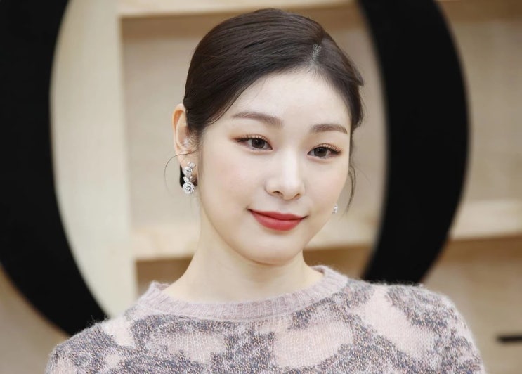 '피겨 여왕' 김연아, 5살 연하 가수 팬텀싱어 고우림과 3년 교제 끝에 10월 22일 신라호텔 결혼한다 '피겨 여왕' 김연아, 5살 연하 가수 팬텀싱어 고우림과 3년 교제 끝에 10월 22일 신라호텔 결혼한다