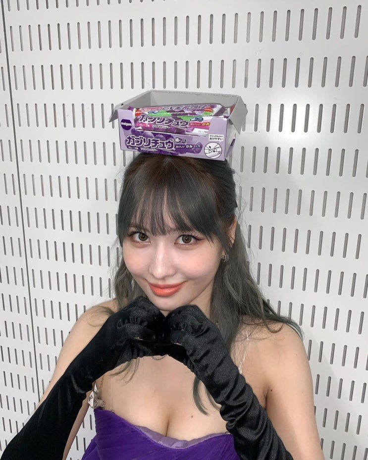 그룹 트와이스 멤버 모모, 걸그룹 원톱 건강 미인으로 팔다리는 말랐는데 대박 "세상에서 제일 부러워" 그룹 트와이스 멤버 모모, 걸그룹 원톱 건강 미인으로 팔다리는 말랐는데 대박 "세상에서 제일 부러워"