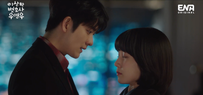  [이상한 변호사 우영우 7화] 법정에서 만난 박은빈 친엄마 진경, 심장 터뜨리는 강태오 돌발 키스