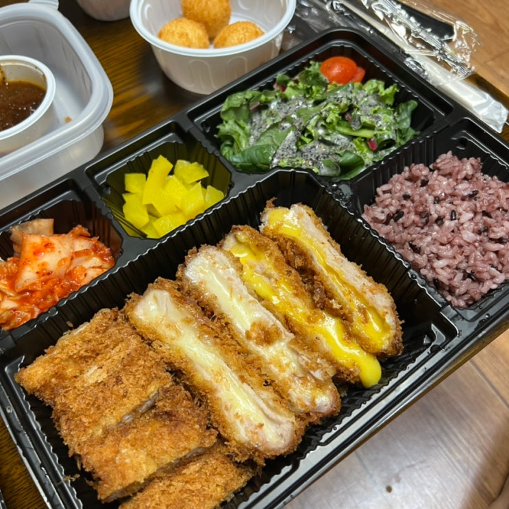  대구지산동배달 돈가스배달맛집 바른돈카츠에서 고구마치즈돈카츠 시켜먹어요