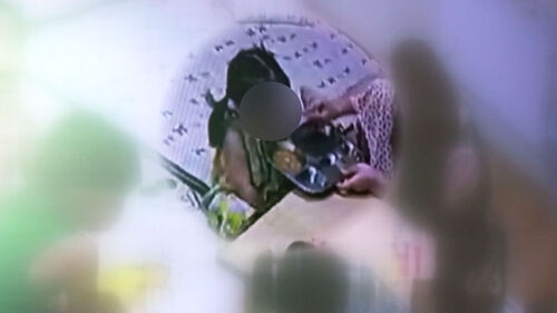 어린이집에서 맞고 온 아기…CCTV 본 엄마는 쓰러졌다 : SBS 뉴스