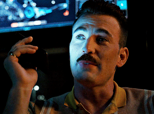  넷플릭스 '그레이 맨' 정보 출연진 결말 리뷰