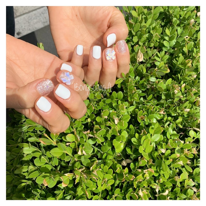 시럽으로 채워진 수성구 네일 리본 부분