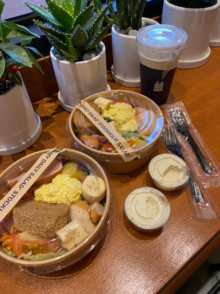  대구 교대역 맛집 스톡홀름샐러드 샐러드 포장했어요