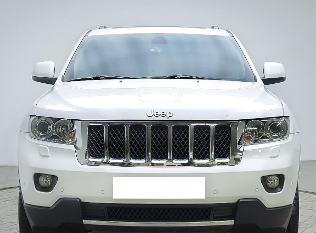  지프 그랜드체로키 중고 듬직한 호감형 SUV