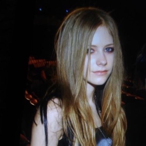 에이브릴 라빈(Avril Lavigne) 사진 모음❇️