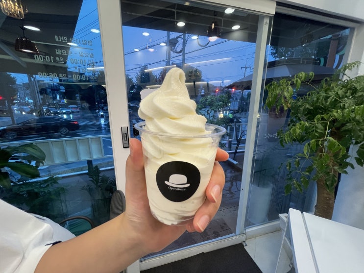  오페라빈 에스프레소바 안산본오점 카페 "소프트아이스크림, 휘낭시에" 안산빵집: 안산/본오동