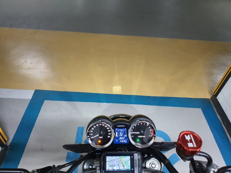  Z900RS 2019 - TPMS제거, USB 충전단자 위치조정, 핸드폰 거치대 변경, 고프로 거치대 장착