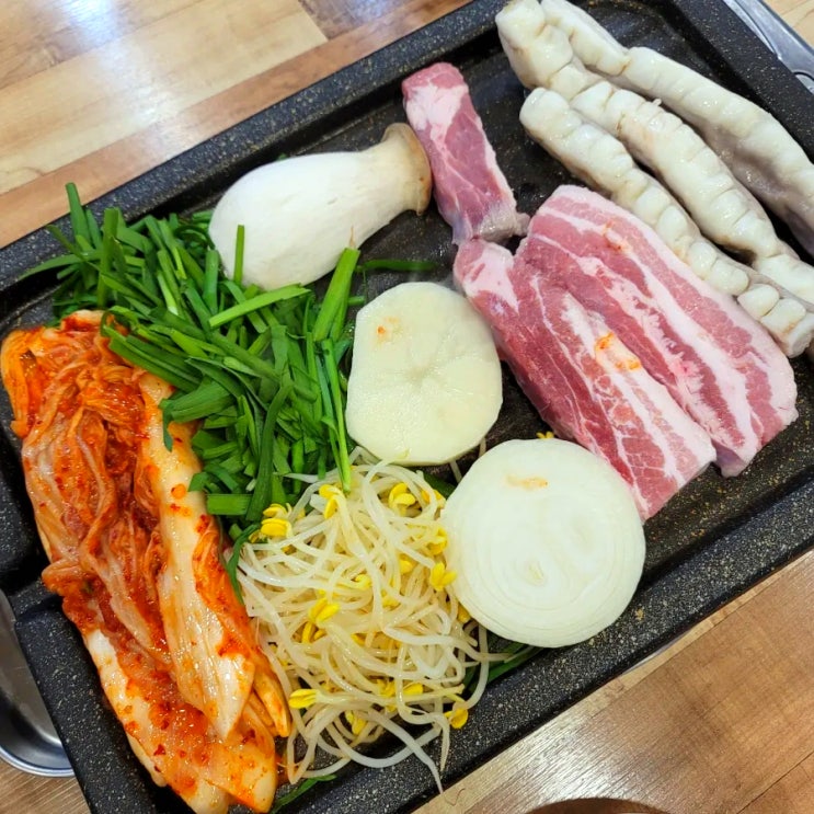  삼성동 삼겹살 - 육곱식당 고기와 곱창을 한번에~ 가성비 갑! (선릉곱창)