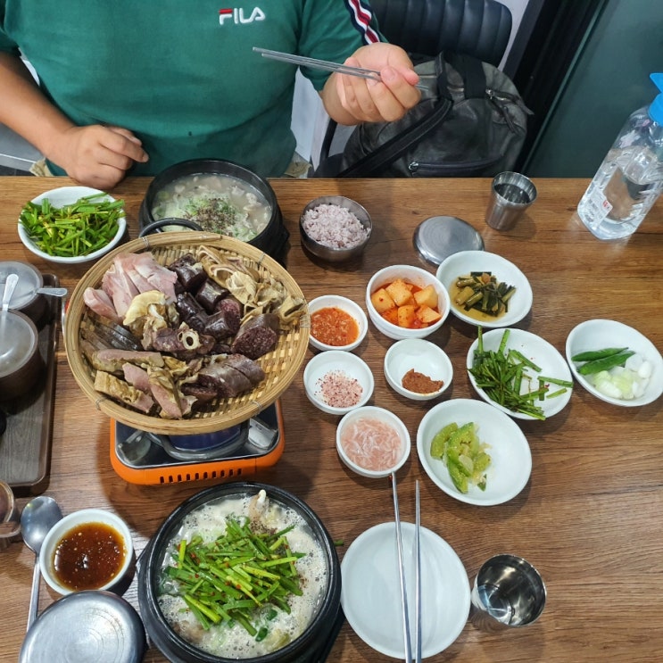  제주공항 근처 아침 식사 가능한 노형동국밥 노형봉개족탕순대 제주 먹거리 탐방