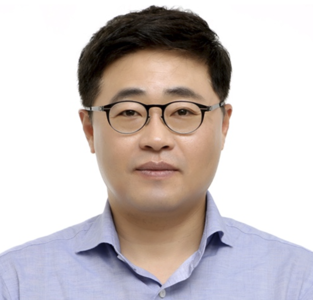  장성철 프로필 나이 학력 시사평론가 이력 윤석열 비판 고향 페이스북