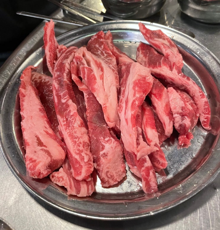  나는 오늘 고기가 땡긴다 - 신촌 철길 왕갈비살 맛집 추천!