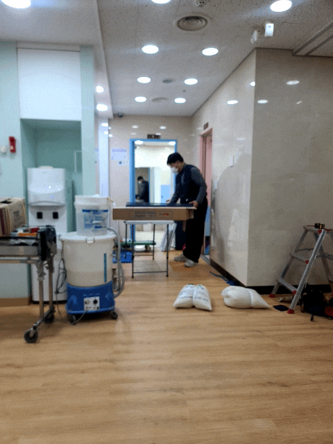  방충망 전문가 강남 송파 상가 주택 아파트 방충망설치 합리적 가격 여기여기서 해요