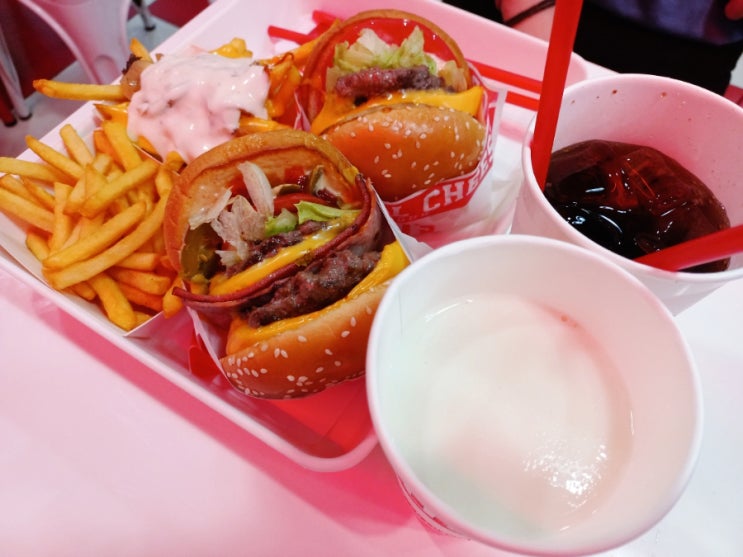  홍대 맛집 홍대 수제버거 식스티즈