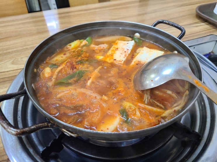  오늘의 점심 박애자 김치찌개, 돼지 김치찌개