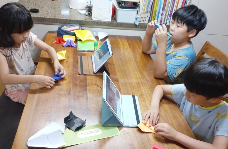  [일상] 저녁에 샤워 후 종이접기