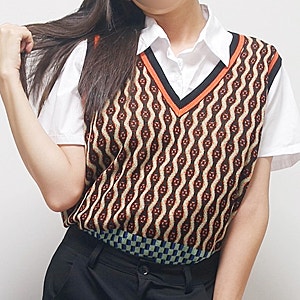 여성의류브랜드 르니앤맥코이 여름니트 조끼