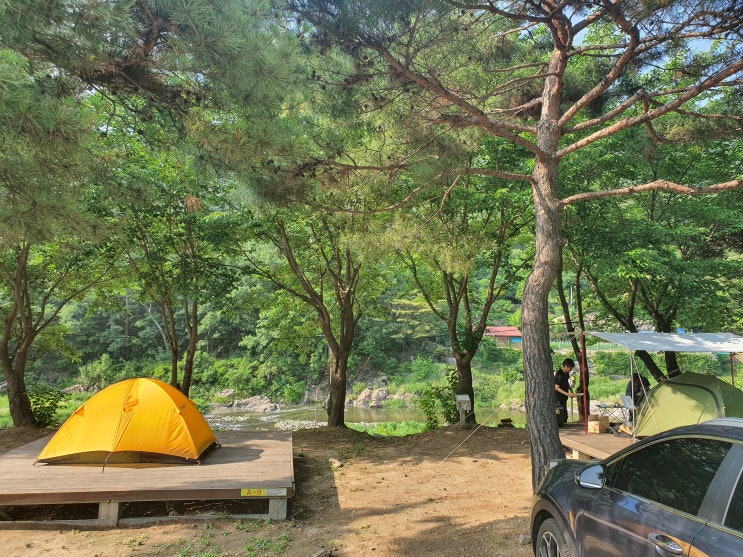  강바람 캠핑 at the 산장관광지
