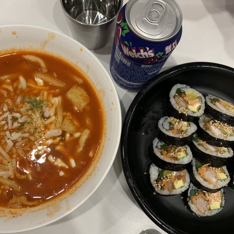 <서울 사당역 맛집> 새벽에 배가 고프다면 여기로, "싸다김밥 사당역점"