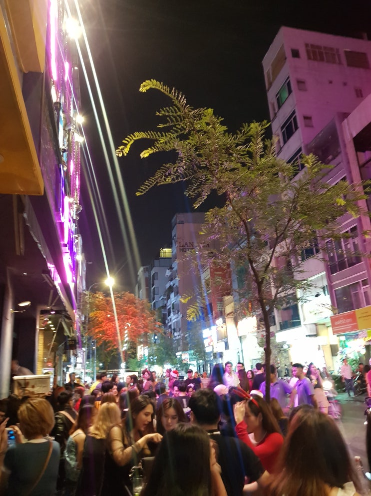  호치민 밤문화 왜 이렇게 오래된 정보들만 많이 뜨는지 모르겠습니다