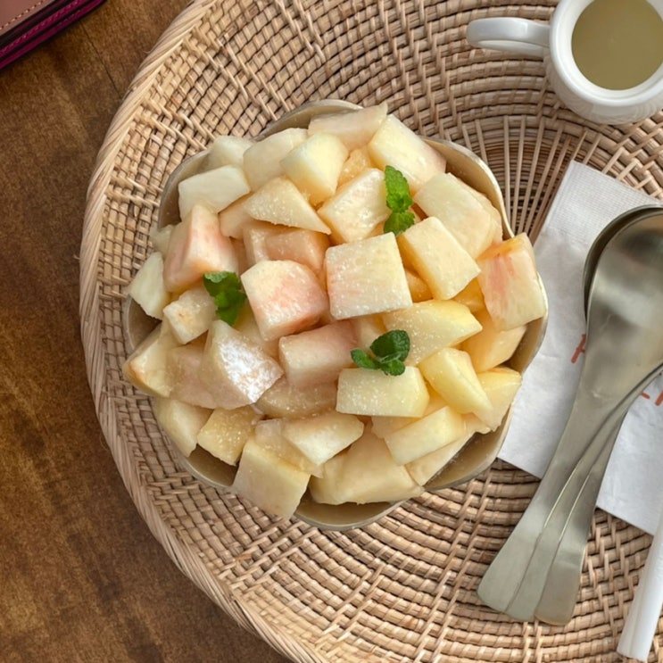  [서울숲] 4만원이 넘는 애플망고빙수 그리고 복숭아 빙수 | 라프레플루트 RAFRE FRUIT