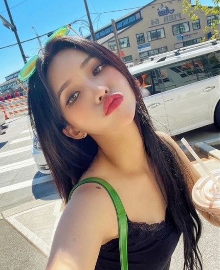 전소연, 157cm 맞아?…미국에서도 과감한 노출 '힙해'