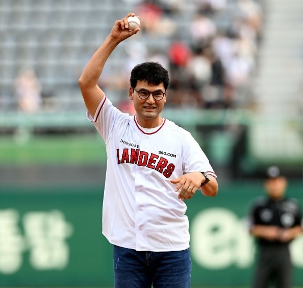  '코리안 특급' 박찬호, 전성기 못지 않은 멋진 시구