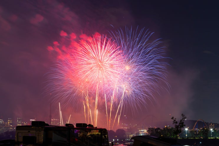 몬트리올 여행, 국제 불꽃놀이 축제 꼭 보고가세요!