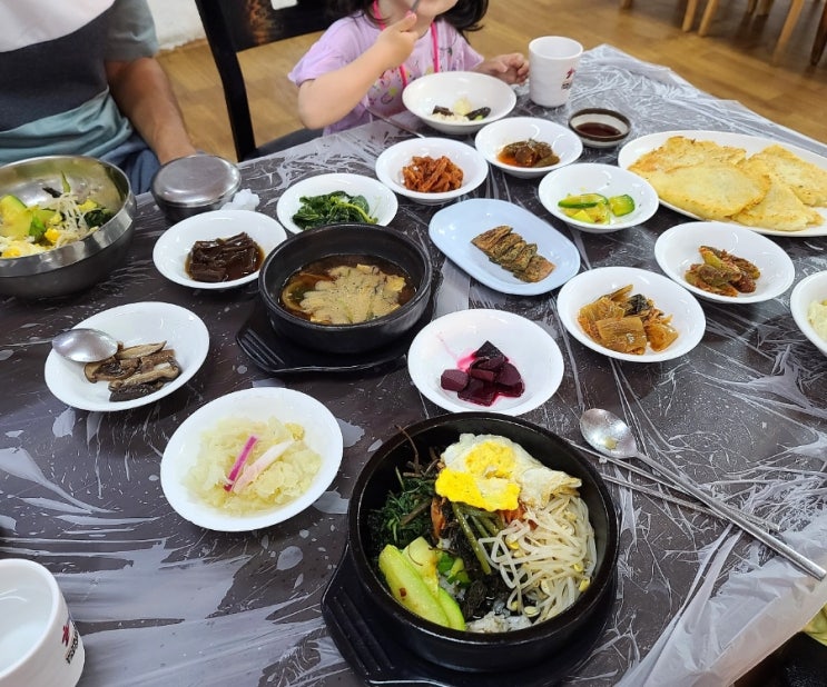  무주 구천동 계곡 평상과 야외 자리가 있는 전주식당