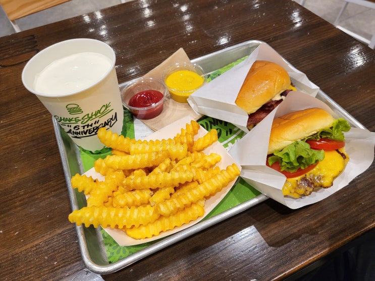 고양 삼송 스타필드 " SHAKE SHACK 쉐이크쉑 "에 다녀왔습니다.