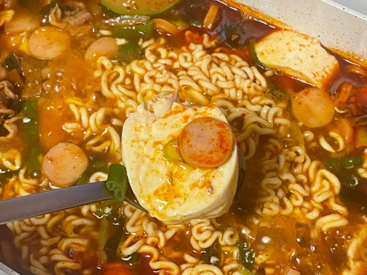 만능찌개양념이 있는 북창동순두부 밀키트 햄치즈 순두부