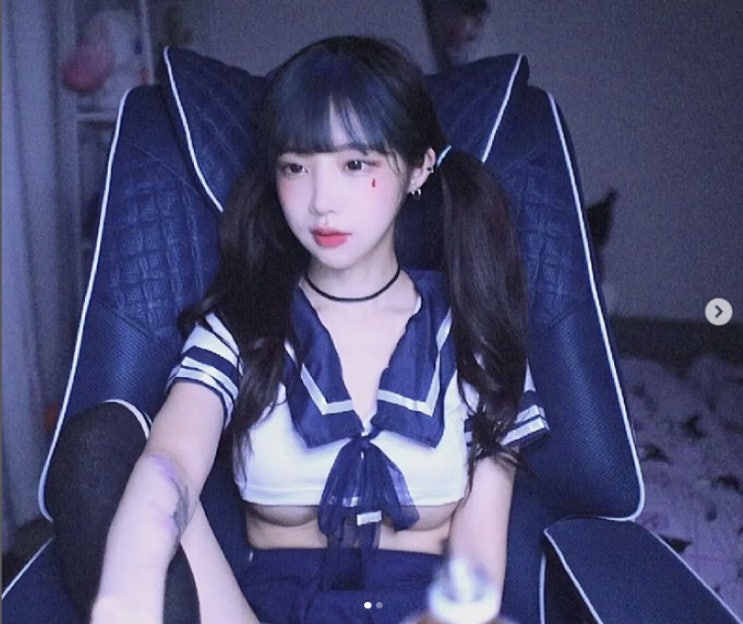 인기 여캠 BJ 유혜디(송아리) 인스타 근황, 언더붑 의상 입고 몸매 뽐내자 모두 넋을 잃었다 인기 여캠 BJ 유혜디(송아리) 인스타 근황, 언더붑 의상 입고 몸매 뽐내자 모두 넋을 잃었다