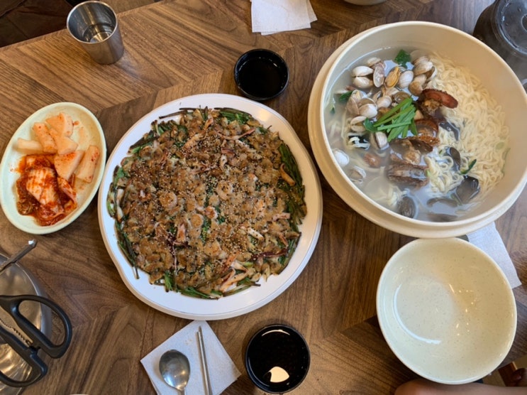 양산맛집 물금맛집 "오봉해물칼국수" 조개가 많이 들어있어 국물 시원하니 맛있었던 해물칼국수! 해물파전도 완전 강추에요!! 양산맛집 물금맛집 "오봉해물칼국수" 조개가 많이 들어있어 국물 시원하니 맛있었던 해물칼국수! 해물파전도 완전 강추에요!!