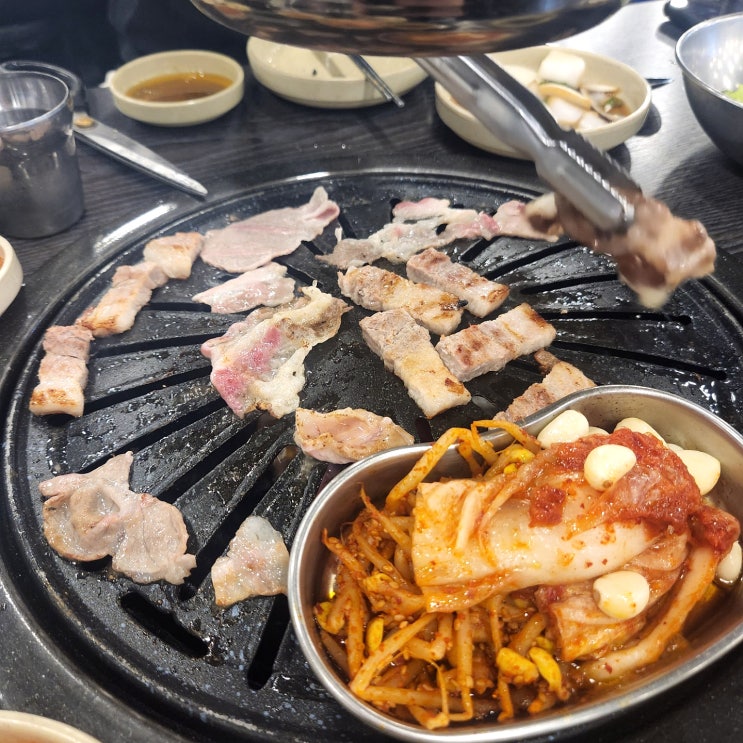 [서울/군자,중곡역 맛집]고기 무한리필 맛집 " 장터참숯무한리필 "