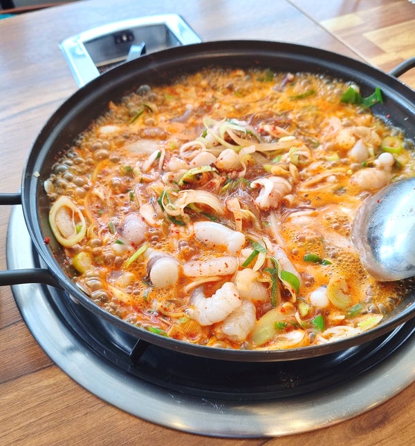 산본역 혼밥하기 좋은 식당, 롯데 피트인 맛집 용호동 낙지