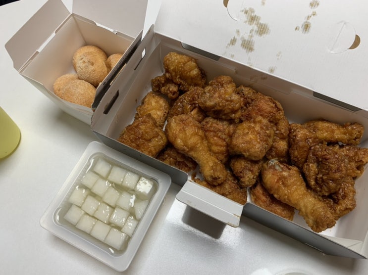 교촌치킨 허니오리지날, 퐁듀치즈볼 단짠단짠한 간장치킨은 교촌이 최고! (+ 가격, 양, 맛 등등) 교촌치킨 허니오리지날, 퐁듀치즈볼 단짠단짠한 간장치킨은 교촌이 최고! (+ 가격, 양, 맛 등등)