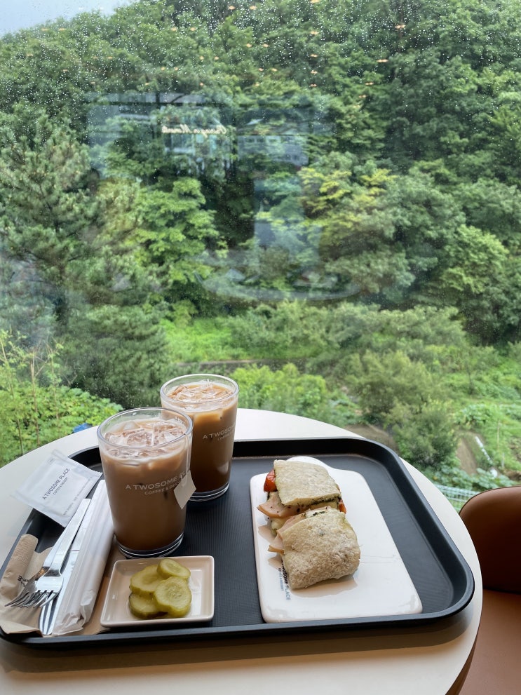  화명수목원카페 투썸플레이스 부산금정산성점 