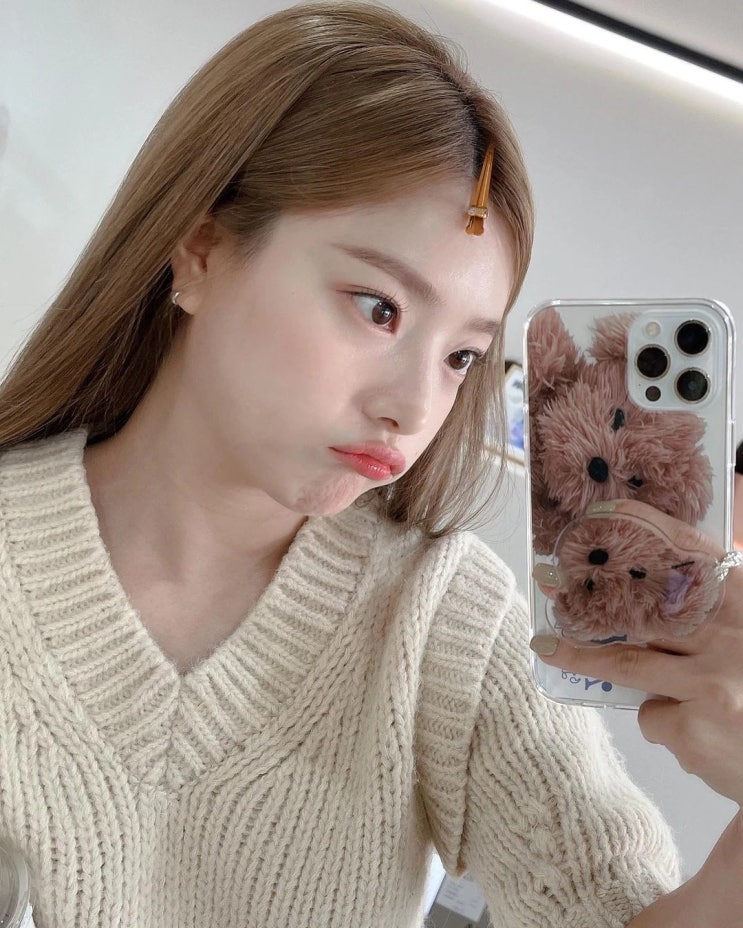 2년 만에 임신한 가수 벤의 솔직한 마음, 울적함 토로하더니 쇼핑 후 밝은 모습으로 근황 공개 2년 만에 임신한 가수 벤의 솔직한 마음, 울적함 토로하더니 쇼핑 후 밝은 모습으로 근황 공개