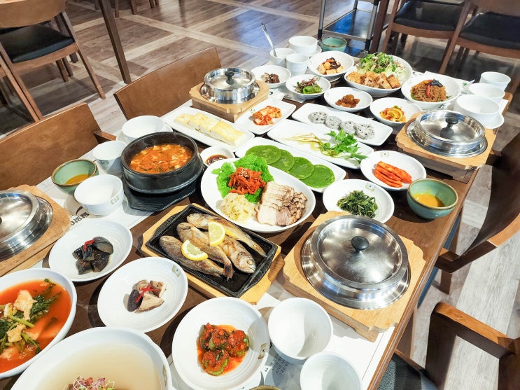  가평 아침고요수목원 맛집 달맞이밥상