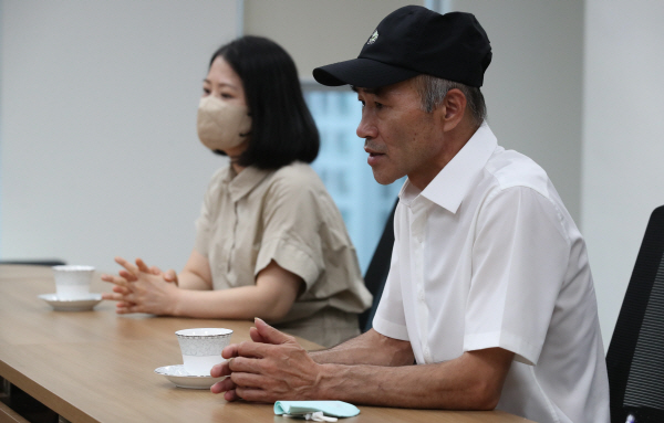 北피살 공무원, ‘재직중 사망’ 인정…연금수령 가능해졌다 北피살 공무원, ‘재직중 사망’ 인정…연금수령 가능해졌다