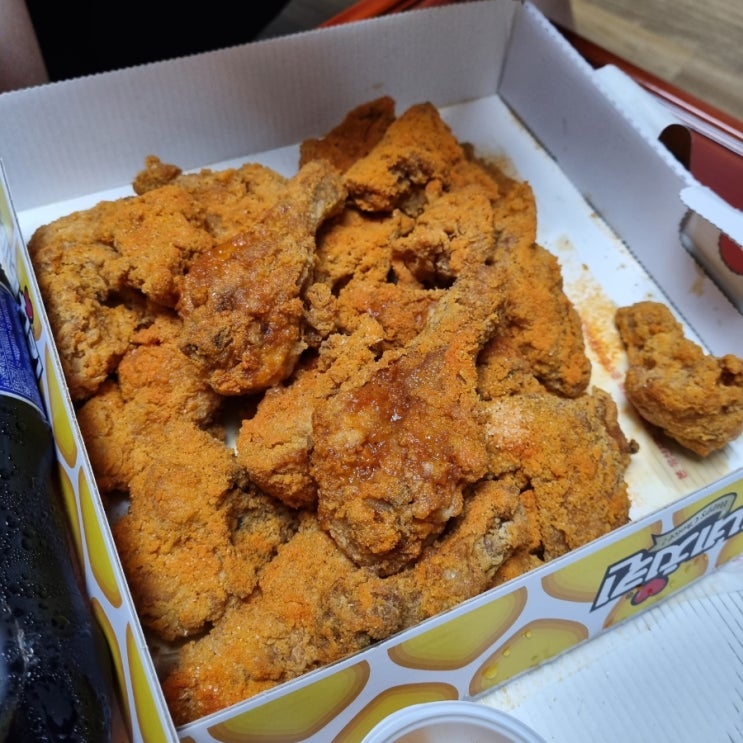  [내돈내산]네네치킨 메뉴종류 신메뉴 매콤치즈스노잉 엄청 맵네요.