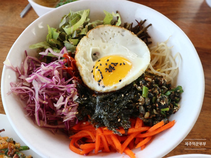 제주보말칼국수 맛집 향토음식 올레길 6코스에 위치한 섶섬한그릇 서귀포맛집 인정