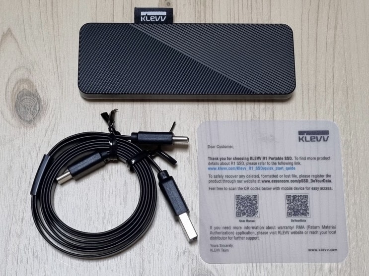  작고 강하고 세련된 에센코어 클레브 외장 SSD, ESSENCORE KLEVV R1 Portable SSD 1TB 후기